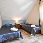 Spacious Mansion With Meadow View In Bruinisse